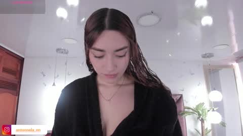 Snapshot of _antonnela_ chatting on December 2025 02:43:02 PM antonnela online show from December 2025 02:43:02 PM