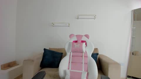    online show from November 2025 12:05:02 PM