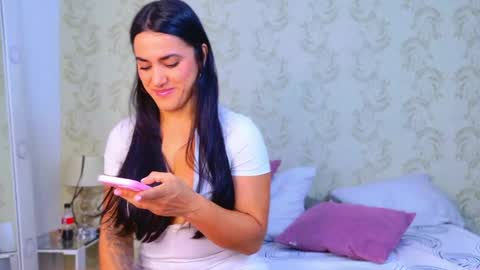 Snapshot of _ariannacruz chatting on February 2026 12:28:01 AM Queen Cruz online show from February 2026 12:28:01 AM