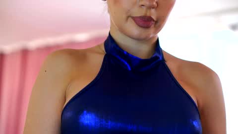 Snapshot of _arielle chatting on January 2025 12:19:02 PM Arielle online show from January 2025 12:19:02 PM