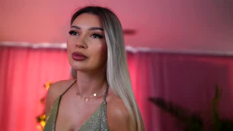 Snapshot of _arielle chatting on March 2025 09:33:02 AM Arielle online show from March 2025 09:33:02 AM