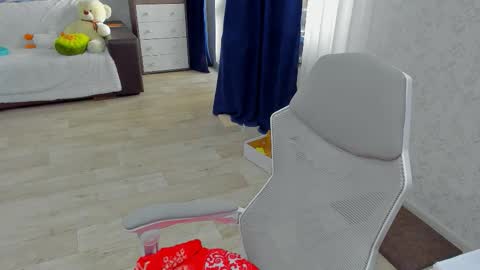 Arina online show from October 2025 11:00:02 AM