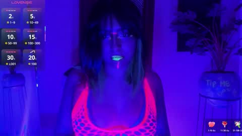   online show from November 2025 03:13:02 PM