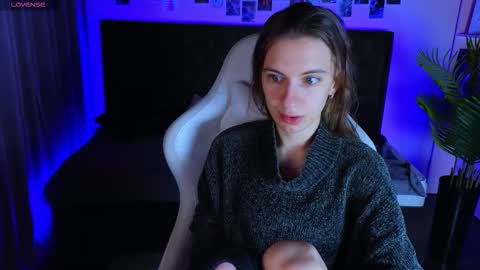 Snapshot of _ash_leyy_ chatting on September 2025 01:39:02 AM _ash_leyy_ online show from September 2025 01:39:02 AM