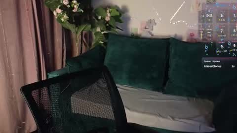 Snapshot of _ash_leyy_ chatting on October 2025 01:37:02 AM _ash_leyy_ online show from October 2025 01:37:02 AM