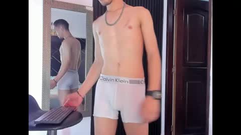 Snapshot of _axel_09 chatting on May 2026 04:20:02 AM _axel_09 online show from May 2026 04:20:02 AM
