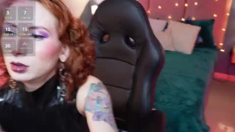 Sofia online show from October 2025 01:22:01 PM