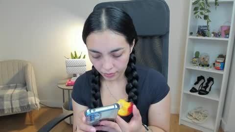 Bella Evans online show from May 2026 04:51:01 AM