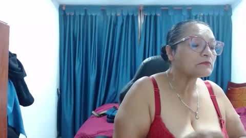 _bellanocturna online show from April 2026 03:29:02 AM