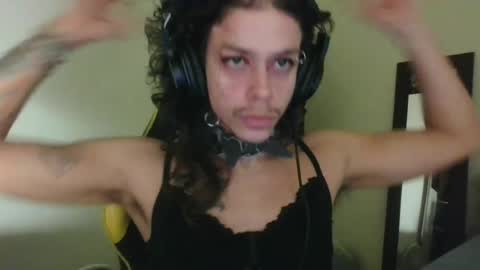 Snapshot of _besta chatting on June 2026 11:07:02 PM _besta online show from June 2026 11:07:02 PM