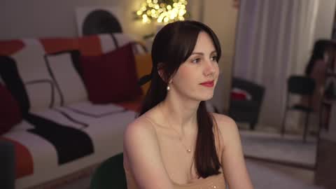 Snapshot of _blackbee_ chatting on December 2024 09:20:01 PM Lili online show from December 2024 09:20:01 PM