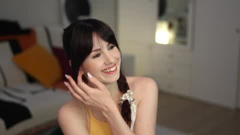 Snapshot of _blackbee_ chatting on November 2025 11:21:01 AM Lili online show from November 2025 11:21:01 AM