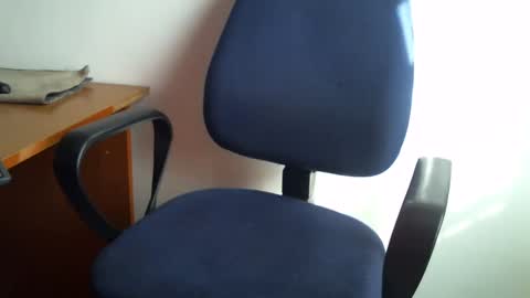 Snapshot of _bunny_b chatting on February 2025 05:42:02 AM I will be back soon  online show from February 2025 05:42:02 AM