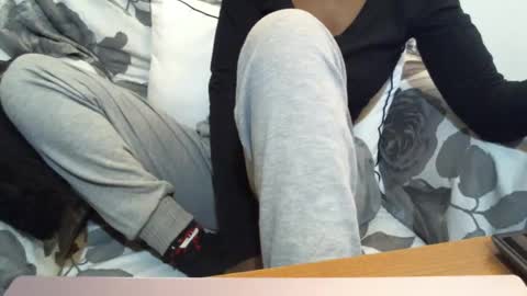 Snapshot of _bunny_b chatting on February 2025 12:06:02 PM I will be back soon  online show from February 2025 12:06:02 PM