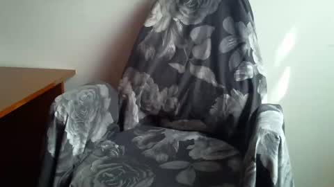 Snapshot of _bunny_b chatting on March 2025 07:19:01 AM I will be back soon  online show from March 2025 07:19:01 AM