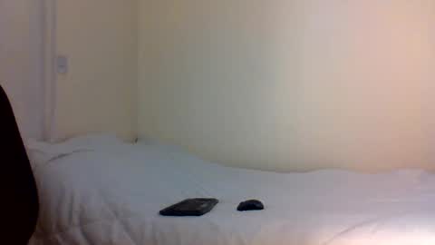 Snapshot of _bunny_b chatting on October 2025 03:34:01 AM I will be back soon  online show from October 2025 03:34:01 AM