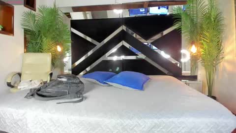 Candy online show from February 2025 06:11:01 PM