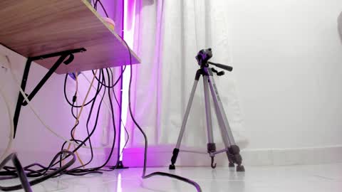 Candy online show from April 2026 07:15:01 PM