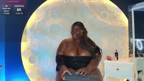 Snapshot of _carolinagomez chatting on November 2025 08:30:02 PM Caro. online show from November 2025 08:30:02 PM