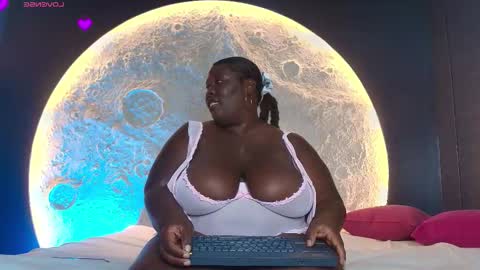 Snapshot of _carolinagomez chatting on November 2025 07:13:02 PM Caro. online show from November 2025 07:13:02 PM