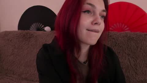 Caroline online show from April 2026 12:40:02 PM