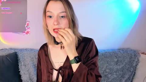 Snapshot of _ccrystaa_ chatting on October 2025 06:45:01 AM Christina Chris online show from October 2025 06:45:01 AM