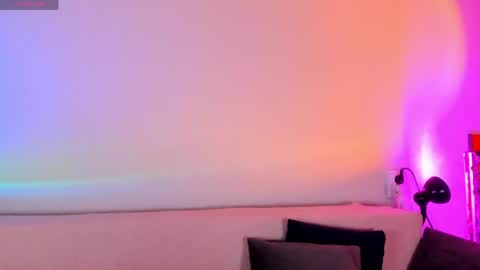 Christina Chris online show from April 2026 08:04:02 AM