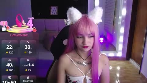 Snapshot of _charlotte_collins_ chatting on October 2025 02:37:01 PM _charlotte_collins_ online show from October 2025 02:37:01 PM