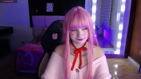 Snapshot of _charlotte_collins_ chatting on December 2025 02:47:01 PM _charlotte_collins_ online show from December 2025 02:47:01 PM