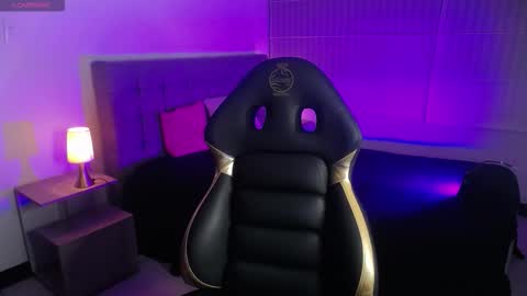 Snapshot of _charlotte_collins_ chatting on January 2026 02:44:02 PM _charlotte_collins_ online show from January 2026 02:44:02 PM