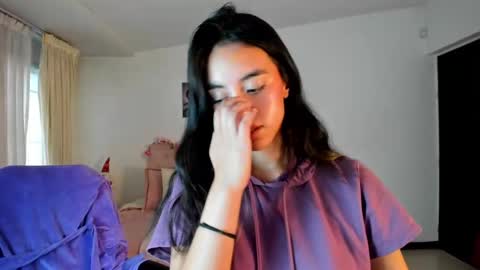 Snapshot of _charlotte_evans_2 chatting on January 2025 08:32:02 PM Charlote online show from January 2025 08:32:02 PM