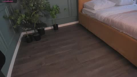 _chillbacca_ online show from March 2026 05:44:01 AM