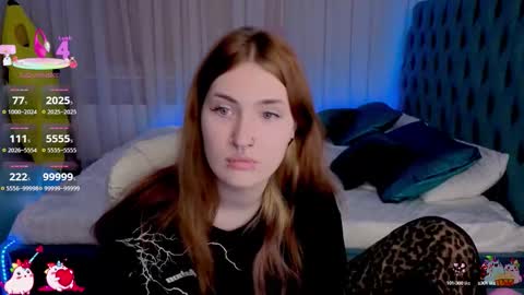 Alisa NO NUDE online show from October 2025 09:36:01 PM