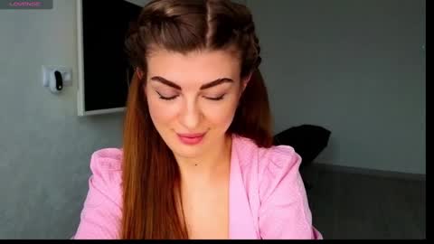 Snapshot of _comefeelme_ chatting on March 2025 12:19:02 PM D online show from March 2025 12:19:02 PM