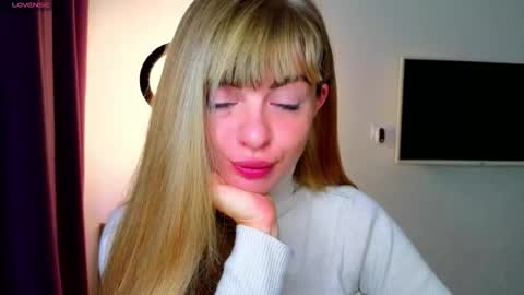 Snapshot of _comefeelme_ chatting on December 2025 03:34:01 AM D online show from December 2025 03:34:01 AM