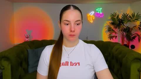 Erika online show from November 2025 01:32:02 PM