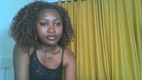 Snapshot of _cutestephanie chatting on September 2025 02:22:01 AM STEPH online show from September 2025 02:22:01 AM