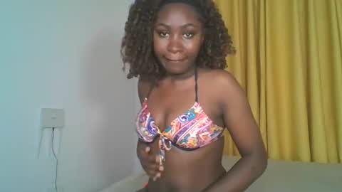 Snapshot of _cutestephanie chatting on September 2025 01:51:02 AM STEPH online show from September 2025 01:51:02 AM