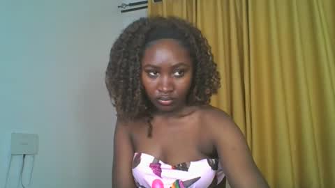 Snapshot of _cutestephanie chatting on October 2025 02:28:02 AM STEPH online show from October 2025 02:28:02 AM