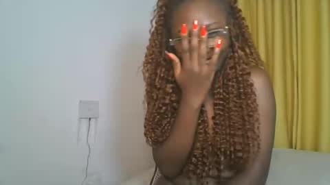 Snapshot of _cutestephanie chatting on October 2025 02:52:01 PM STEPH online show from October 2025 02:52:01 PM