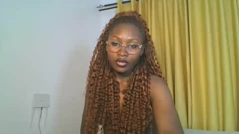 Snapshot of _cutestephanie chatting on November 2025 12:01:02 AM STEPH online show from November 2025 12:01:02 AM