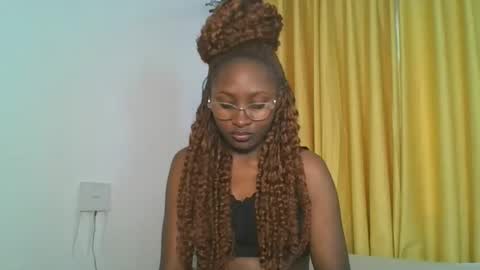 Snapshot of _cutestephanie chatting on November 2025 11:20:01 AM STEPH online show from November 2025 11:20:01 AM