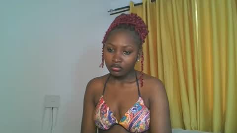 Snapshot of _cutestephanie chatting on November 2025 11:43:02 AM STEPH online show from November 2025 11:43:02 AM