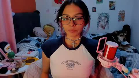 Snapshot of _dayanne_ chatting on January 2025 02:43:01 AM Pao online show from January 2025 02:43:01 AM