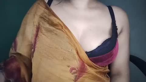 Snapshot of _dreamgirl_0 chatting on June 2026 03:51:01 PM _dreamgirl_0 online show from June 2026 03:51:01 PM