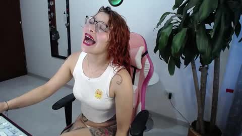 Snapshot of _dulcefox_ chatting on December 2024 10:30:01 PM Abbye online show from December 2024 10:30:01 PM