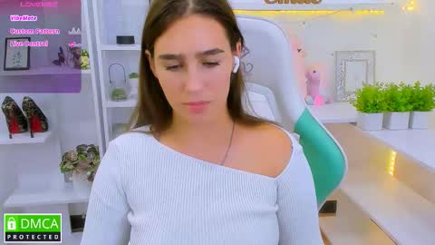 Lizzy  online show from September 2025 09:58:02 PM