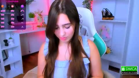 Lizzy  online show from November 2025 11:21:02 PM