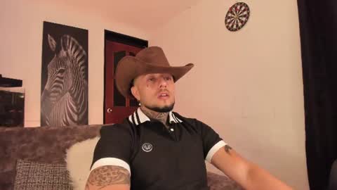 Snapshot of _emilio_escobar chatting on June 2026 09:09:01 AM Emilio online show from June 2026 09:09:01 AM