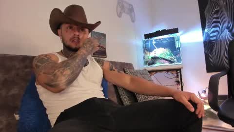 Snapshot of _emilio_escobar chatting on July 2026 10:06:02 AM Emilio online show from July 2026 10:06:02 AM